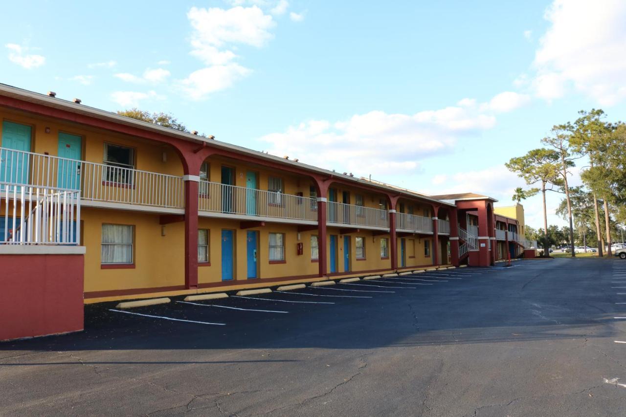 Howard Johnson By Wyndham Lake Front Park Kissimmee Esterno foto