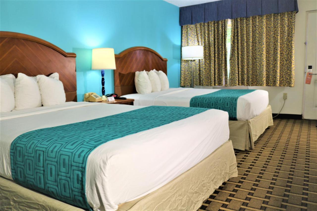 Howard Johnson By Wyndham Lake Front Park Kissimmee Esterno foto