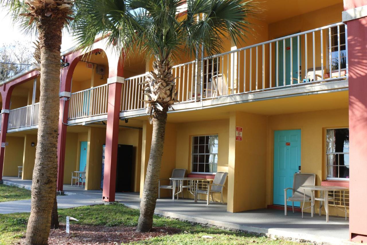 Howard Johnson By Wyndham Lake Front Park Kissimmee Esterno foto